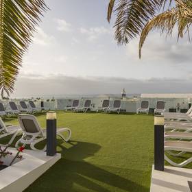 Terraza Hotel ILUNION Costa Sal Lanzarote Puerto del Carmen