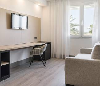 Habitación accesible Hotel Ilunion Las Lomas Mérida Habitación accesible Hotel Ilunion Las Lomas Mérida