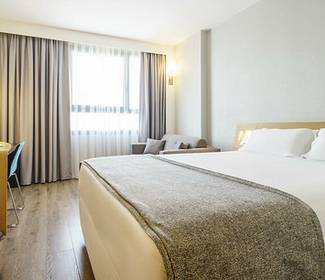 Habitación doble estándar Hotel ILUNION Valencia 4 Habitación doble estándar Hotel ILUNION Valencia 4
