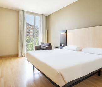Habitación doble estándar Hotel ILUNION Auditori Barcelona