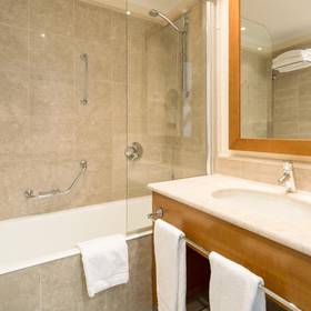 Baño estandar ilunion aqua 3 Hotel ILUNION Aqua 3 Valencia Baño estandar ilunion aqua 3 Hotel ILUNION Aqua 3 Valencia