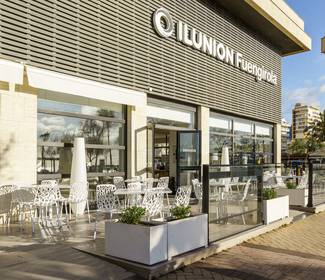 Terraza Hotel ILUNION Fuengirola Terraza Hotel ILUNION Fuengirola