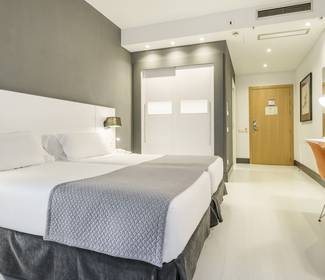 Habitación accesible Hotel ILUNION Bilbao Habitación accesible Hotel ILUNION Bilbao