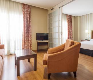 Junior suite Hotel ILUNION Alcora Sevilla Junior suite Hotel ILUNION Alcora Sevilla