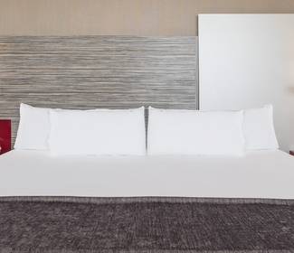 Habitación junior suite Hotel ILUNION Barcelona Habitación junior suite Hotel ILUNION Barcelona