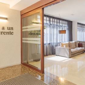 Hall ilunion romareda Hotel ILUNION Romareda Zaragoza