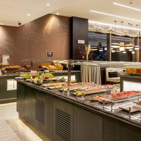 Desayuno Hotel ILUNION Málaga Desayuno Hotel ILUNION Málaga