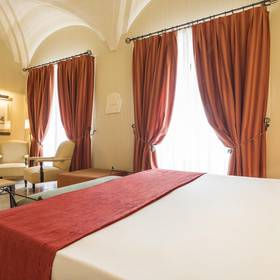 Junior suite ilunion mérida palace Hotel ILUNION Mérida Palace Junior suite ilunion mérida palace Hotel ILUNION Mérida Palace