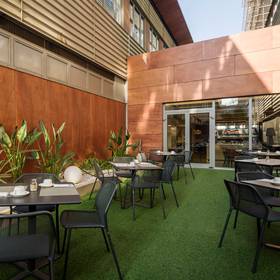 Terraza Hotel ILUNION Barcelona Terraza Hotel ILUNION Barcelona