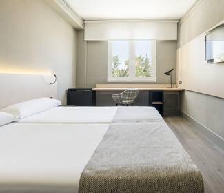 Habitación doble premium Hotel Ilunion Las Lomas Mérida Habitación doble premium Hotel Ilunion Las Lomas Mérida