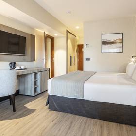 Habitación estándar Hotel ILUNION Málaga Habitación estándar Hotel ILUNION Málaga