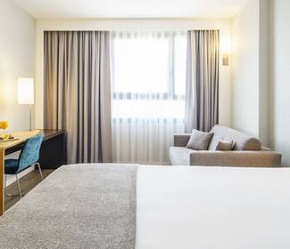 Habitación doble estándar Hotel ILUNION Valencia 4 Habitación doble estándar Hotel ILUNION Valencia 4