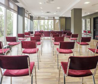 4 salones de reuniones Hotel ILUNION San Sebastián 4 salones de reuniones Hotel ILUNION San Sebastián