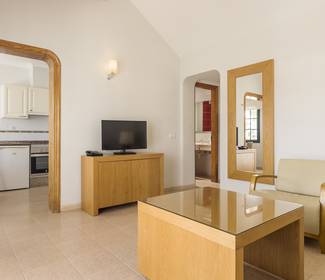Bungalow 2 dormitorios Hotel ILUNION Costa Sal Lanzarote Puerto del Carmen Bungalow 2 dormitorios Hotel ILUNION Costa Sal Lanzarote Puerto del Carmen