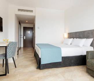 Habitación doble estándar Hotel ILUNION Calas de Conil Conil de la Frontera Habitación doble estándar Hotel ILUNION Calas de Conil Conil de la Frontera