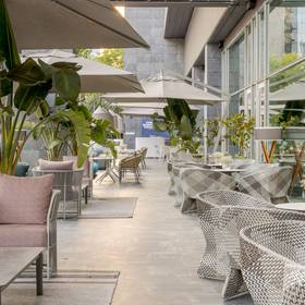 Terraza Hotel ILUNION Atrium Madrid Terraza Hotel ILUNION Atrium Madrid