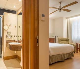 Habitación ejecutiva Hotel ILUNION Les Corts – Spa Barcelona Habitación ejecutiva Hotel ILUNION Les Corts – Spa Barcelona