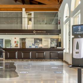 Recepción Aparthotel ILUNION Sancti Petri Cádiz Recepción Aparthotel ILUNION Sancti Petri Cádiz