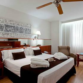 Habitación Hotel ILUNION Les Corts – Spa Barcelona Habitación Hotel ILUNION Les Corts – Spa Barcelona