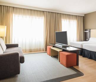 Habitación premium Hotel ILUNION Suites Madrid Habitación premium Hotel ILUNION Suites Madrid