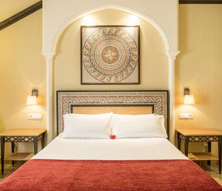 Habitación doble estándar Hotel ILUNION Mérida Palace Habitación doble estándar Hotel ILUNION Mérida Palace