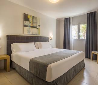 Apartamento 2 dormitorio jardin Hotel ILUNION Costa Sal Lanzarote Puerto del Carmen Apartamento 2 dormitorio jardin Hotel ILUNION Costa Sal Lanzarote Puerto del Carmen
