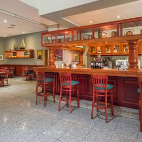Bar Hotel ILUNION Les Corts – Spa Barcelona Bar Hotel ILUNION Les Corts – Spa Barcelona