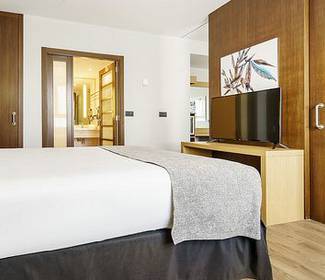 Habitación superior Hotel ILUNION Valencia 4 Habitación superior Hotel ILUNION Valencia 4