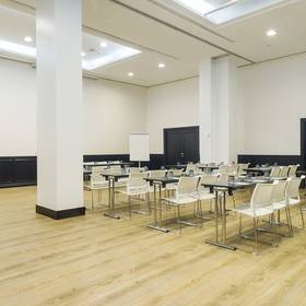 Meeting room ilunion suites madrid Hotel ILUNION Suites Madrid Meeting room ilunion suites madrid Hotel ILUNION Suites Madrid