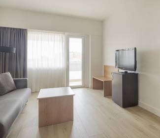 Habitación superior clásica Hotel ILUNION Romareda Zaragoza Habitación superior clásica Hotel ILUNION Romareda Zaragoza