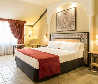 Habitación doble estándar Hotel ILUNION Mérida Palace Habitación doble estándar Hotel ILUNION Mérida Palace