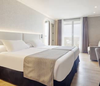 Habitación individual con terraza Hotel ILUNION San Sebastián Habitación individual con terraza Hotel ILUNION San Sebastián