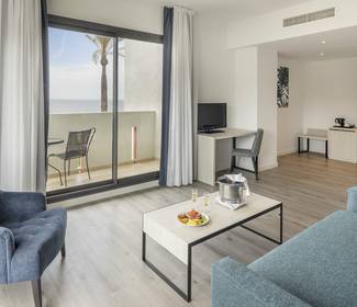 Habitación junior suite Hotel ILUNION Calas de Conil Conil de la Frontera Habitación junior suite Hotel ILUNION Calas de Conil Conil de la Frontera