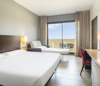 Habitación doble con niños Hotel ILUNION Calas de Conil Conil de la Frontera Habitación doble con niños Hotel ILUNION Calas de Conil Conil de la Frontera