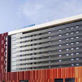 Fachada Hotel ILUNION San Mamés Bilbao