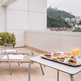 Terraza Hotel ILUNION San Sebastián Terraza Hotel ILUNION San Sebastián