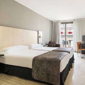 Doble estandar hotel ilunion almirante barcelona Doble estandar hotel ilunion almirante barcelona