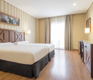Habitación doble estandar Hotel ILUNION Alcora Sevilla Habitación doble estandar Hotel ILUNION Alcora Sevilla