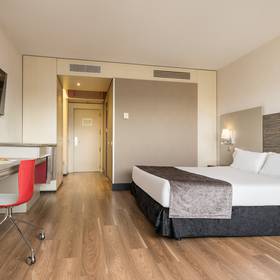 Habitación matrimonio Hotel ILUNION Barcelona Habitación matrimonio Hotel ILUNION Barcelona