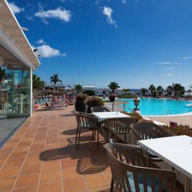 Terraza Hotel ILUNION Costa Sal Lanzarote Puerto del Carmen Terraza Hotel ILUNION Costa Sal Lanzarote Puerto del Carmen