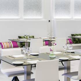 Restaurante-hall ilunion suites madrid Hotel ILUNION Suites Madrid Restaurante-hall ilunion suites madrid Hotel ILUNION Suites Madrid