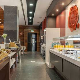 Desayuno hotel ilunion atrium madrid Desayuno hotel ilunion atrium madrid