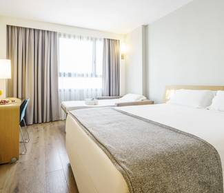 Habitación familiar Hotel ILUNION Valencia 4 Habitación familiar Hotel ILUNION Valencia 4