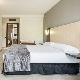Doble estandar hotel ilunion almirante barcelona Doble estandar hotel ilunion almirante barcelona