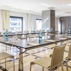 Salón ilunion aqua 4 Hotel ILUNION Aqua 4 Valencia Salón ilunion aqua 4 Hotel ILUNION Aqua 4 Valencia