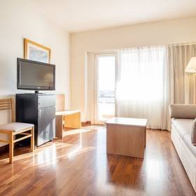 Habitación superior Hotel ILUNION Romareda Zaragoza Habitación superior Hotel ILUNION Romareda Zaragoza
