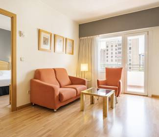 Habitación suite Hotel ILUNION Romareda Zaragoza Habitación suite Hotel ILUNION Romareda Zaragoza