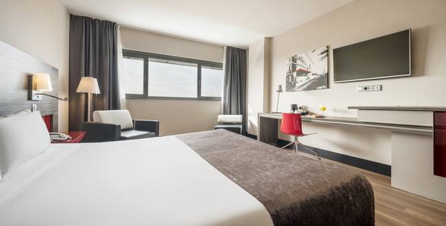 Habitación matrimonio hotel ilunion barcelona Habitación matrimonio hotel ilunion barcelona