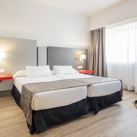 Habitación doble Hotel ILUNION Romareda Zaragoza Habitación doble Hotel ILUNION Romareda Zaragoza