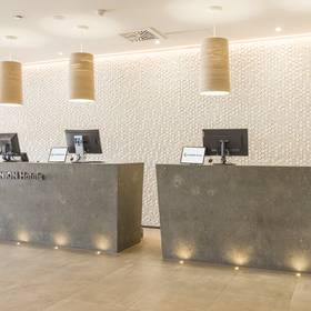 Recepción Hotel ILUNION Fuengirola Recepción Hotel ILUNION Fuengirola
